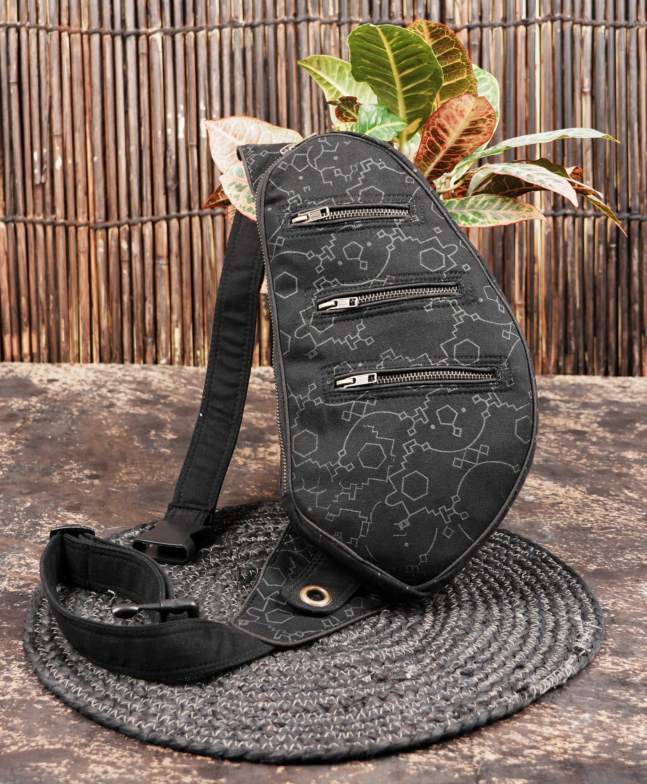 Cotton shoulder belt pouch with compact utility design