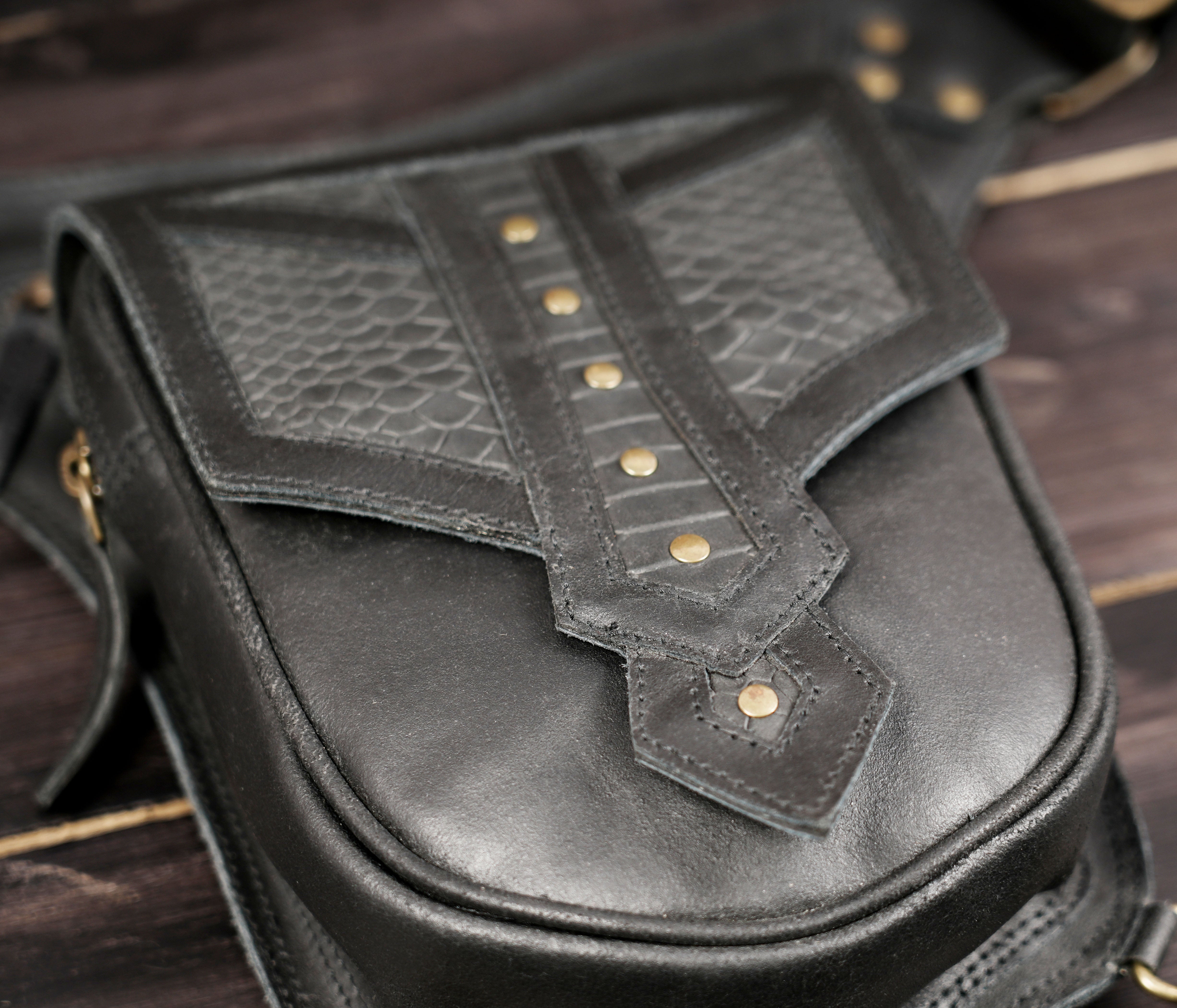 Black leather thigh belt bag with zippered pouch