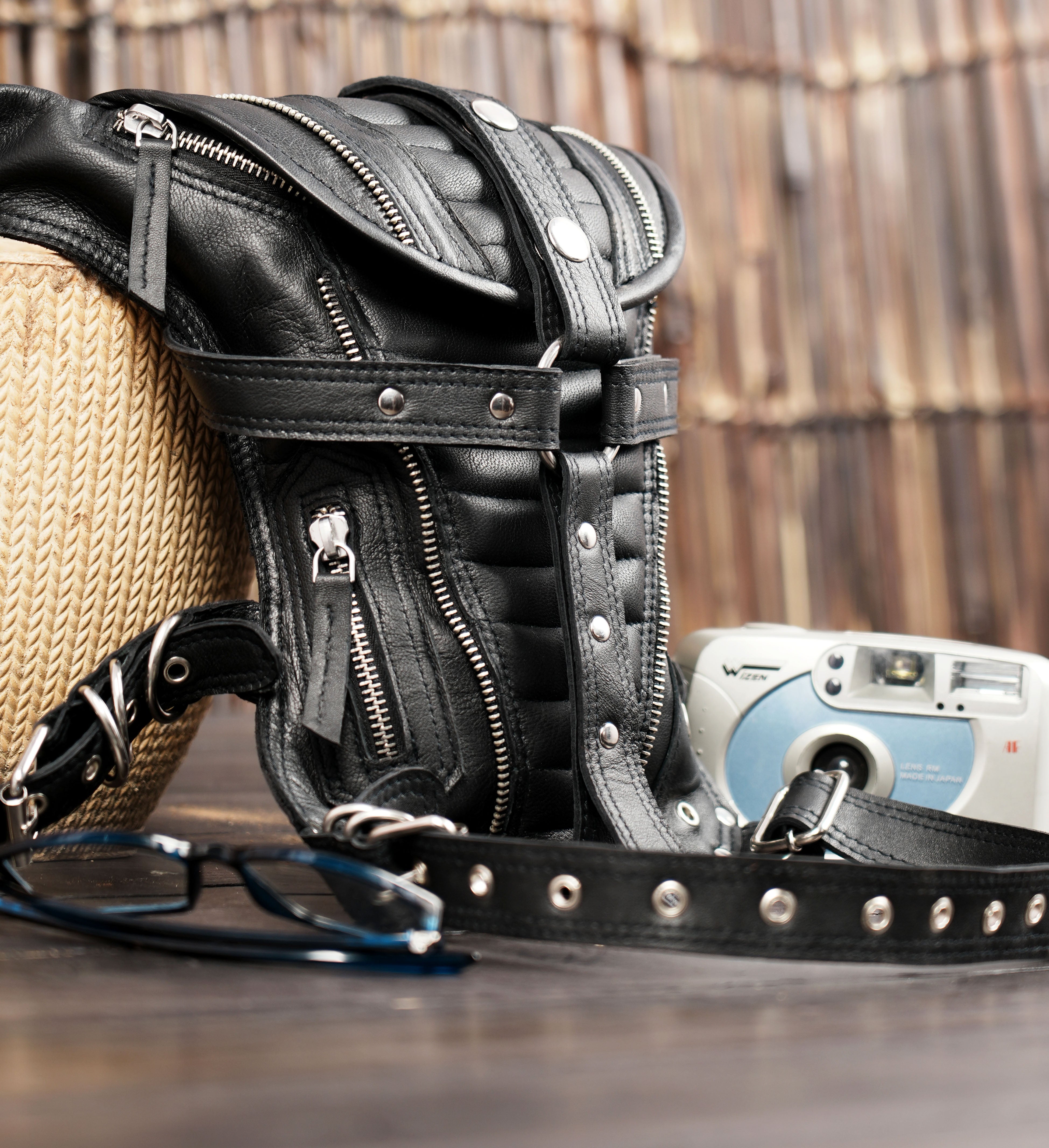 Unisex leather waist thigh belt for travel and streetwear use