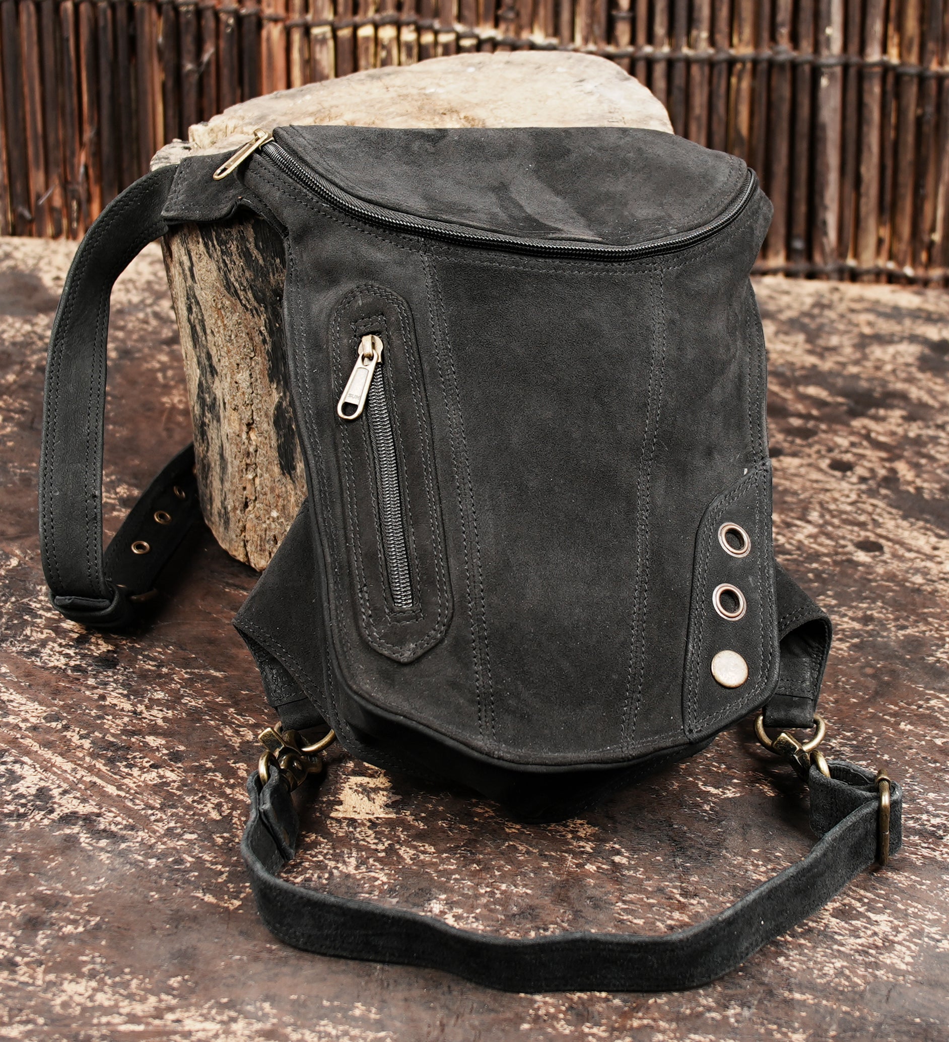 Black leather waist thigh belt with zipper pocket design