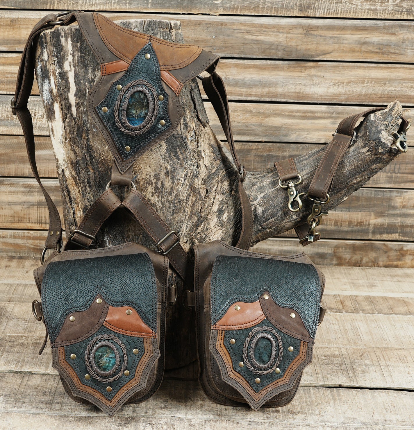 LEATHER HOLSTER|| GEMS STONE HOLSTER || FESTIVAL HOLSTER || GIFT FOR HIM || GIFT FOR HER