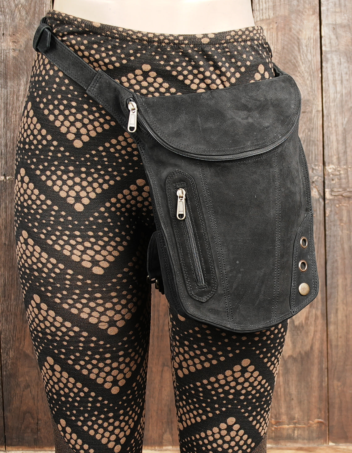 Stylish leather waist thigh belt with utility pocket design