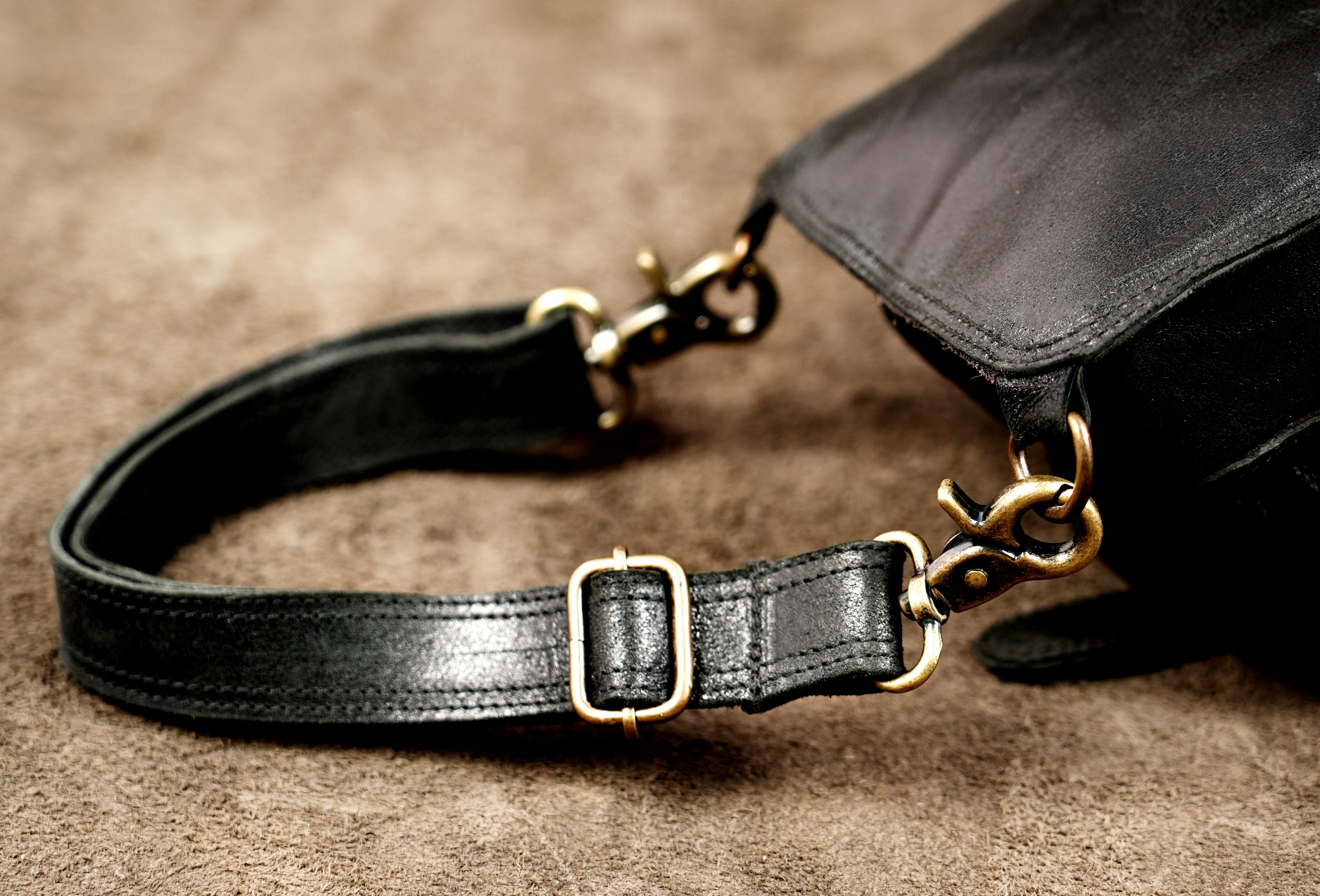 Festival leather leg bag with an adjustable waist belt