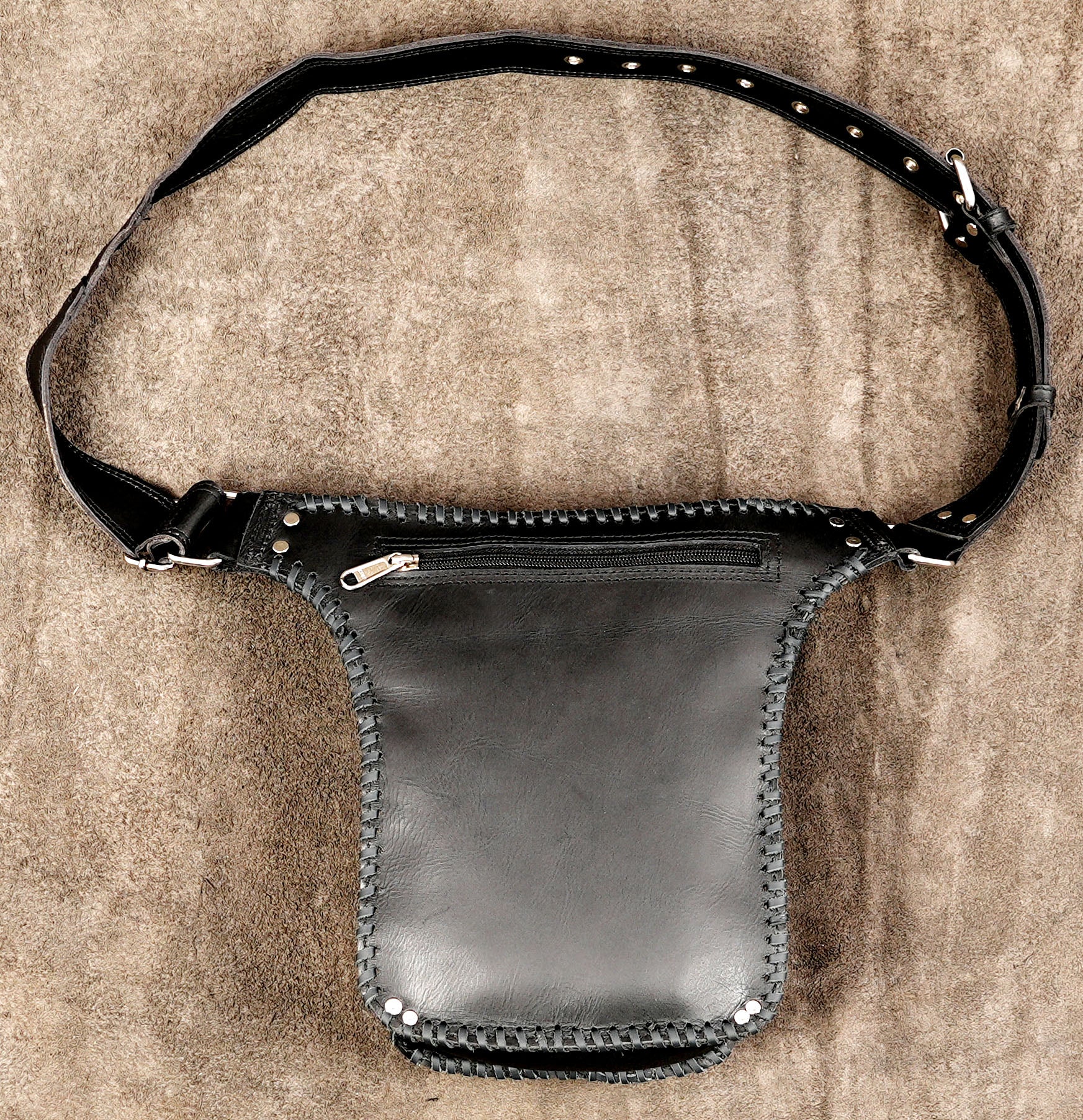 Genuine leather festival pouch with silver clasp design