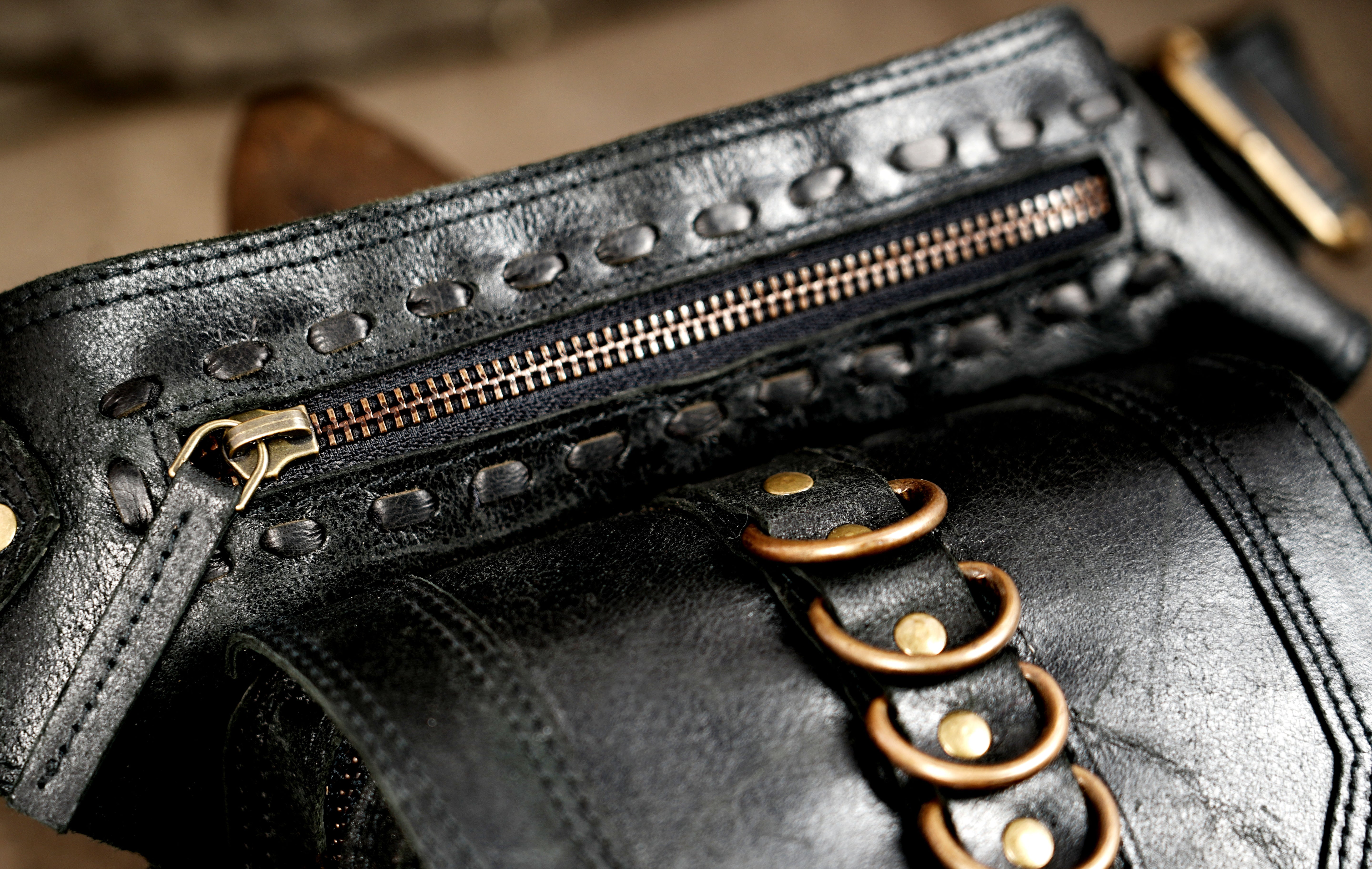 Gothic leather thigh bag for festivals and cosplay
