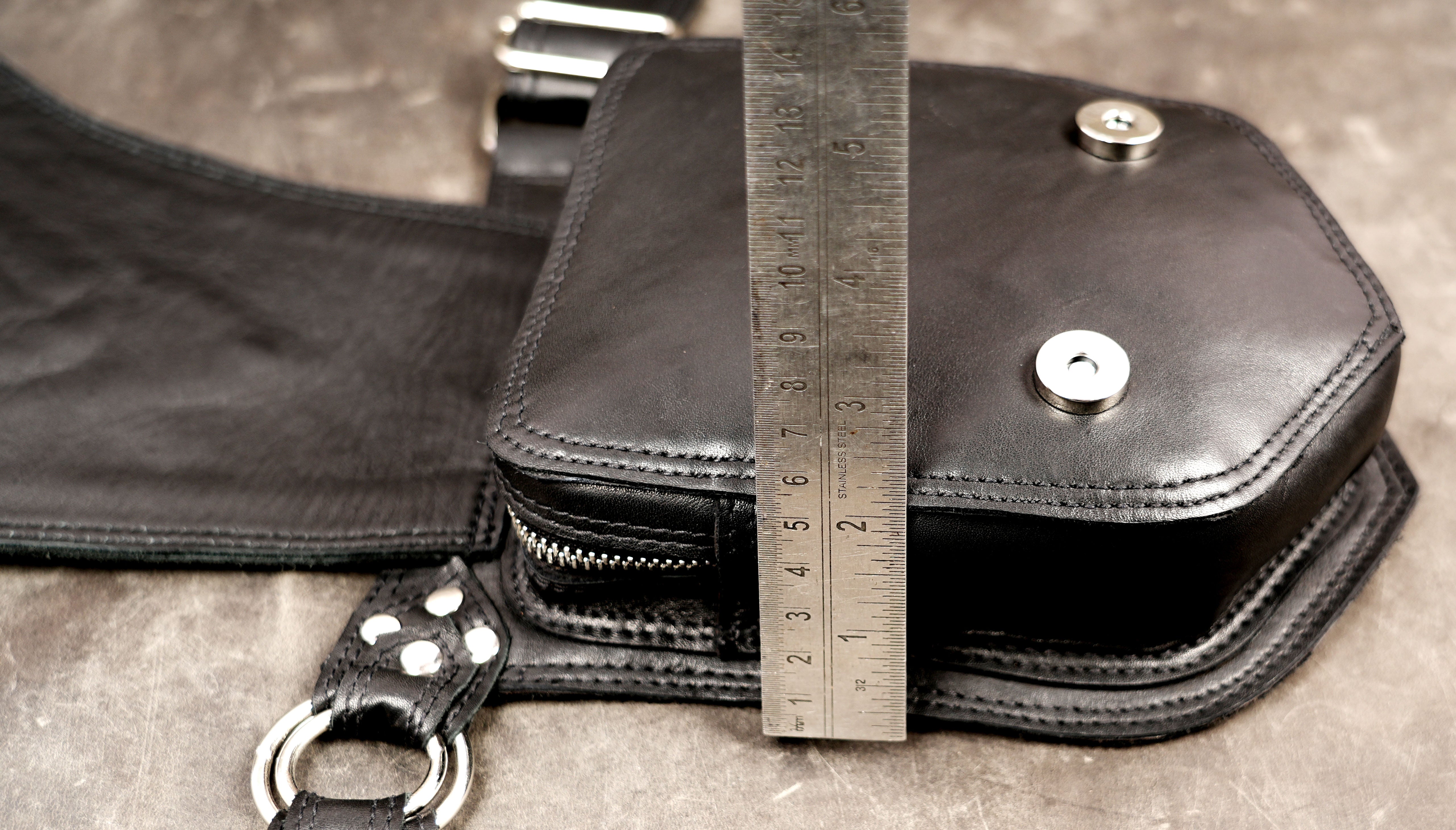 Handmade leather cosplay belt with teardrop stone design