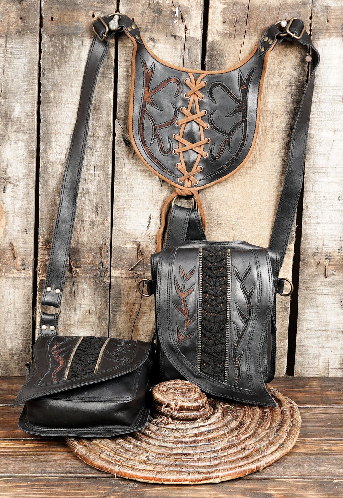 Unisex leather double shoulder harness with utility storage pouches