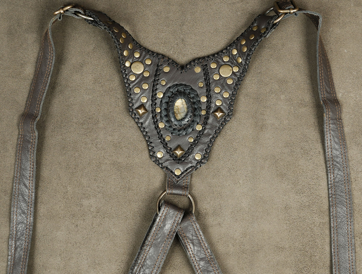 LARP ready leather holster, full pouch display shot