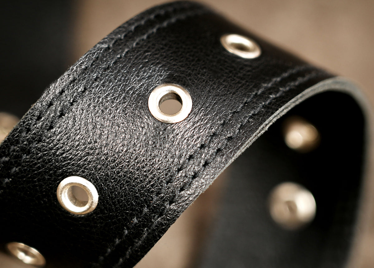 Leather crossbody fanny pack with front zip and pockets