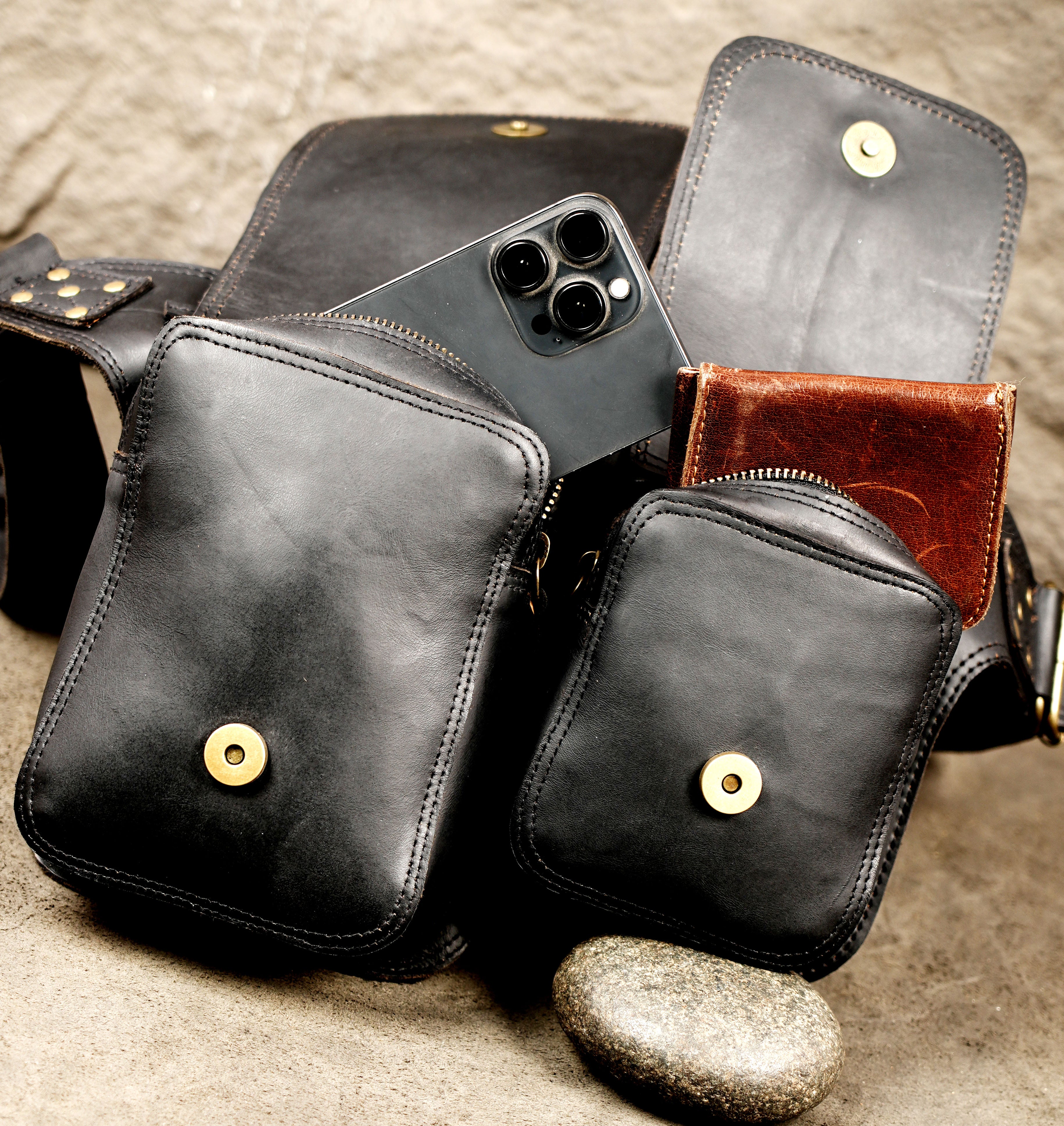 Leather crossbody fanny pack with front zip and pockets