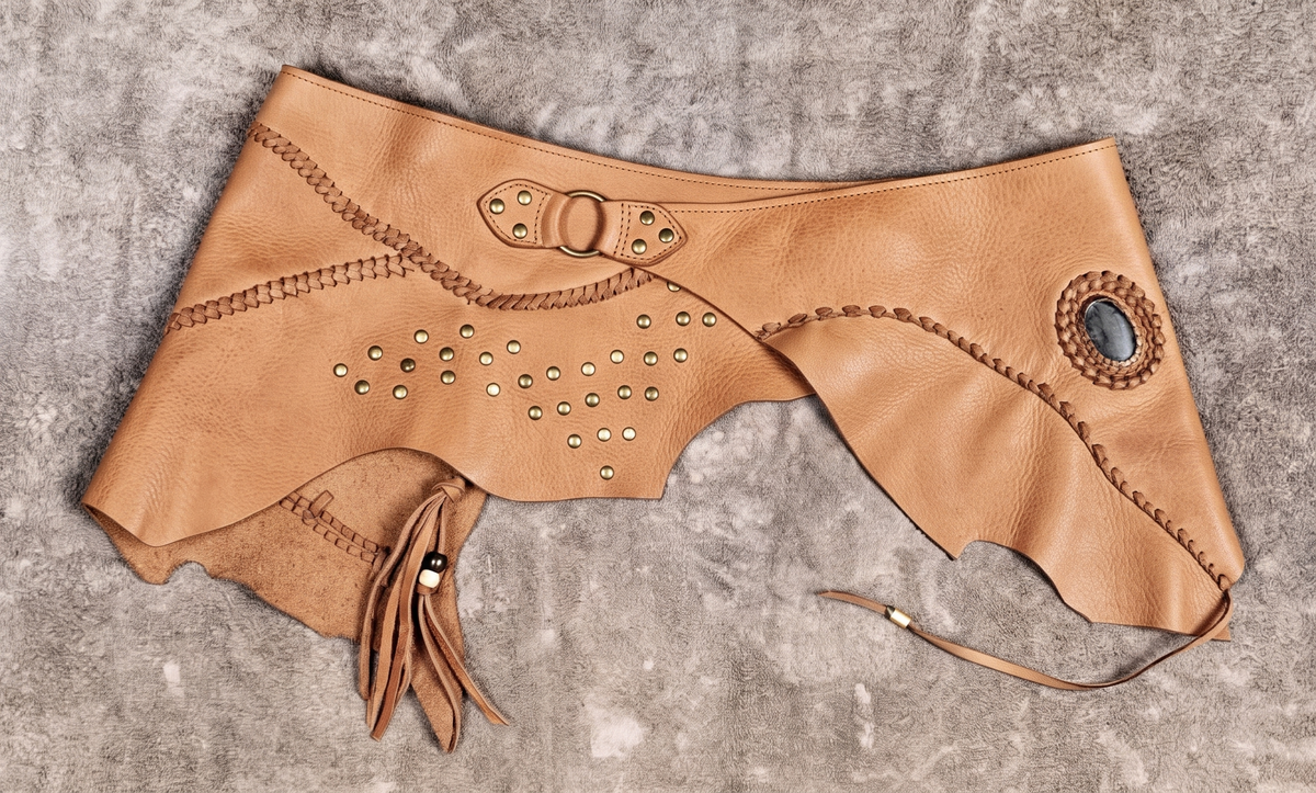 Women’s asymmetric leather belt skirt for ren faire