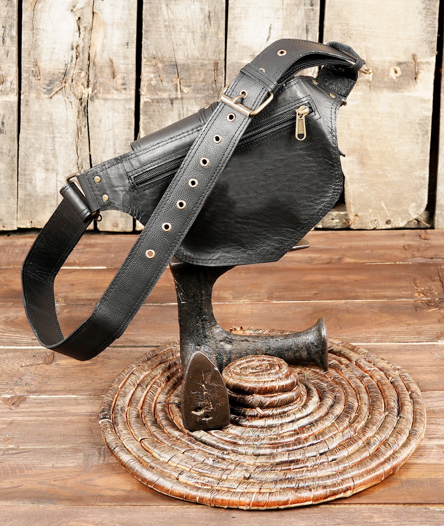 Practical leather utility belt pouch for outdoor festivals