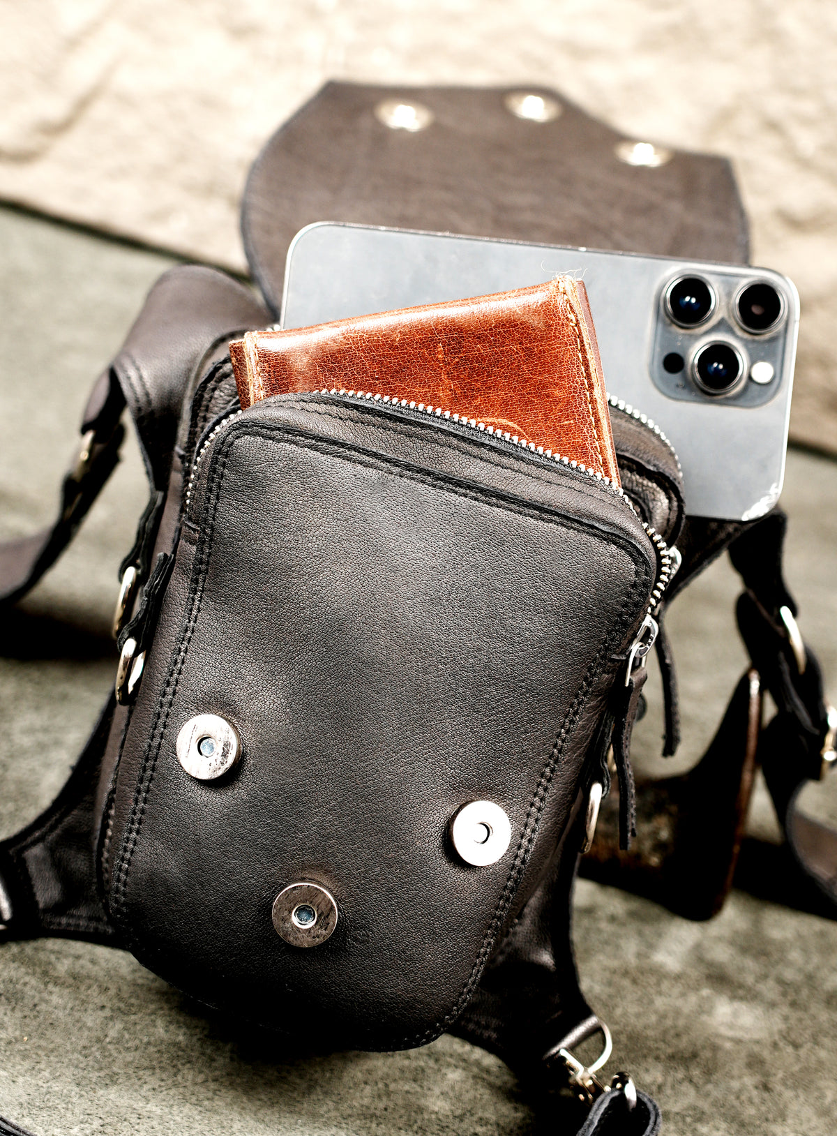 RPG character leg bag with ribbed armor panels