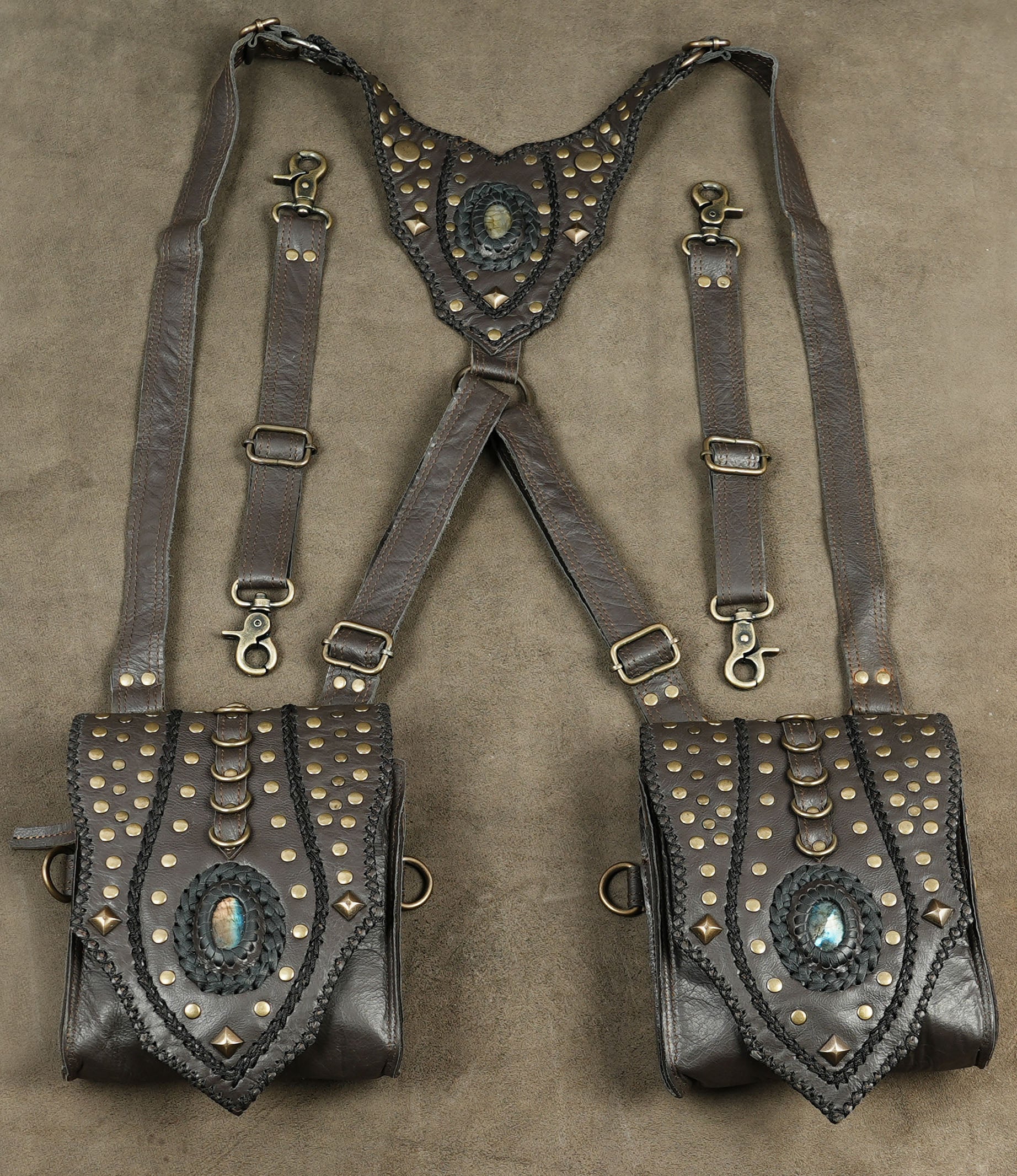 Ranger class leather holster with studded pouches