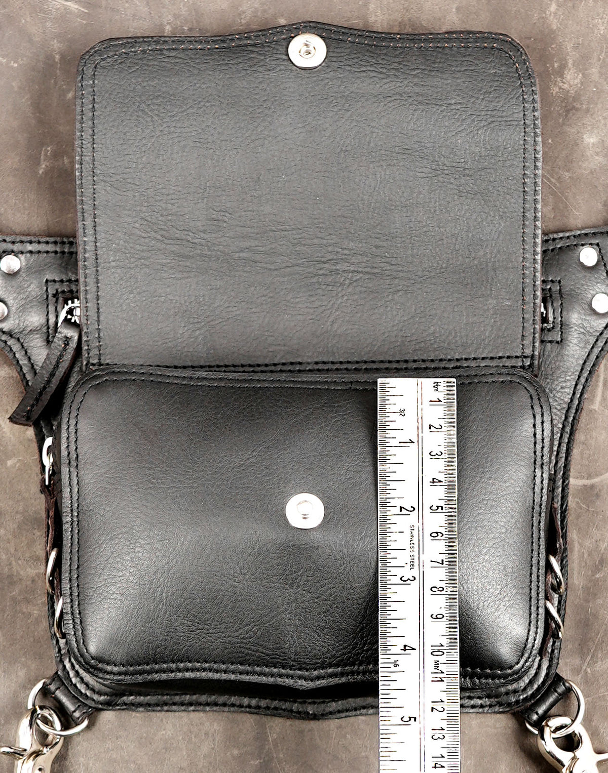UNISEX leather belt bag with roomy front pocket