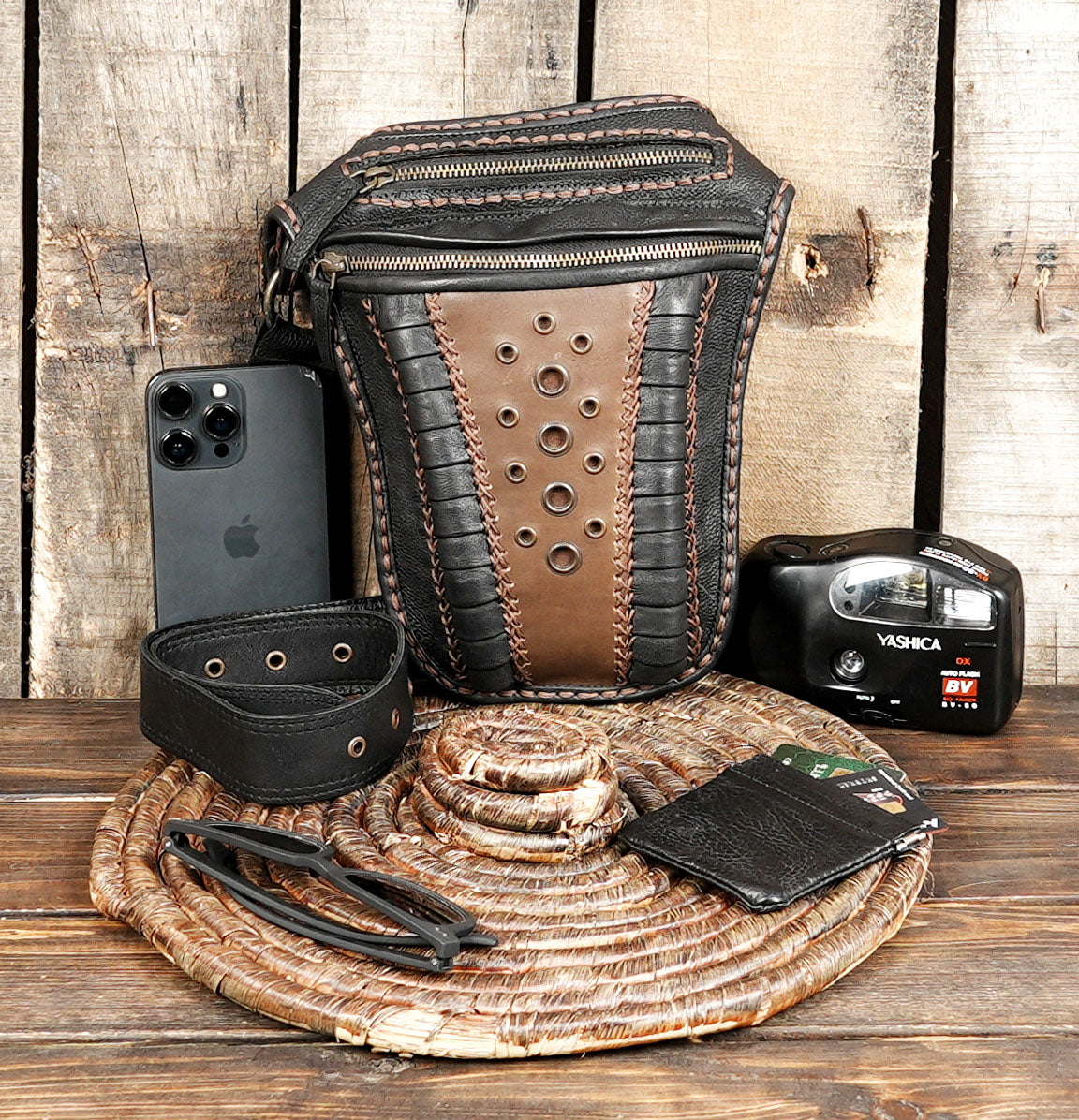Unisex leather belt bag with multiple secure zipper pockets