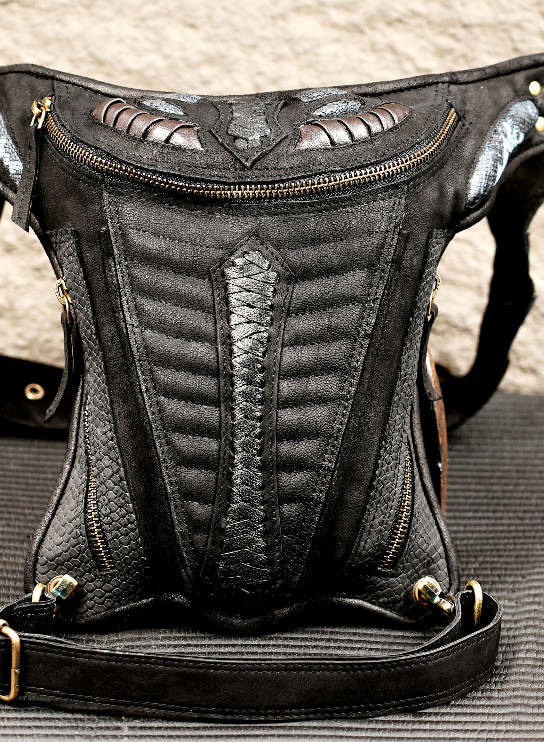 Unisex leather drop-leg bag with adjustable waist belt