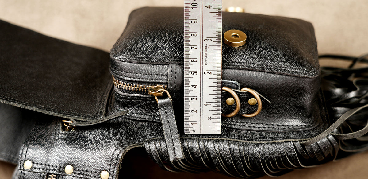 Western style fringe leather pouch